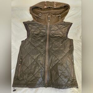 Frauenschuh Quilted Hooded Vest in Olive Green